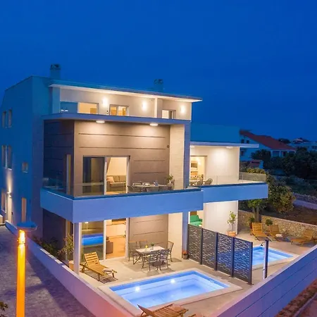 Eni Apartment