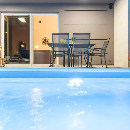 Eni Apartment Mandre